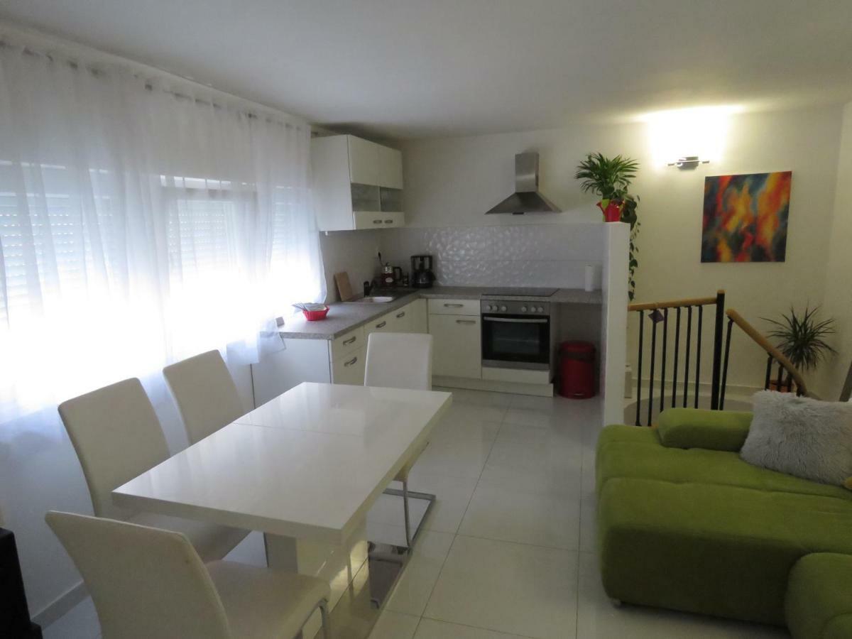 Apartman Crnica 希贝尼克 外观 照片